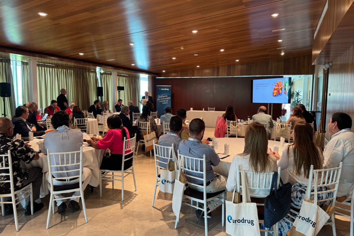 We were honored to welcome a distinguished group of pulmonologists, allergists, pediatricians, and general practitioners from Colombia, Mexico, and the Dominican Republic to the Eurodrug Respiratory Summit 2025, held in the historic city of Valladolid, Spain. This impactful two-day event featured a series of expert-led presentations and interactive discussions focused on key respiratory conditions, including asthma, chronic obstructive pulmonary disease (COPD), and chronic cough. Renowned key opinion leaders (KOLs) in respiratory medicine shared the latest scientific updates, clinical guidelines, and therapeutic approaches aimed at improving patient outcomes across all age groups. The program included: Evidence-based updates on asthma phenotypes and treatment strategies The evolving management of COPD in primary and specialist care The challenge of chronic cough: diagnosis and novel treatment options Interactive case-based workshops and Q&A sessions In addition to the scientific sessions, attendees had the opportunity to network, share clinical experiences, and explore the charming surroundings of Valladolid. I’m truly grateful to have been part of the organizing team behind this amazing event, which brought together expertise, collaboration, and inspiration in one place.